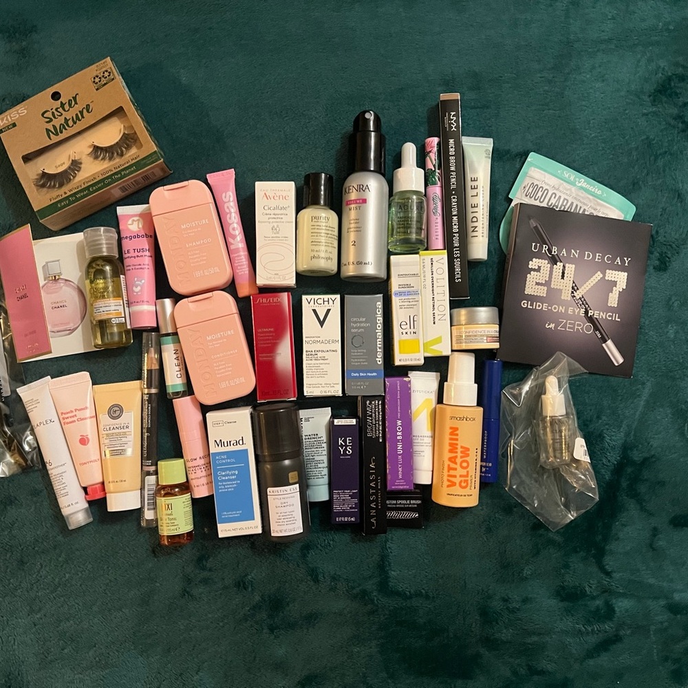 Makeup/ skin care sample lot
